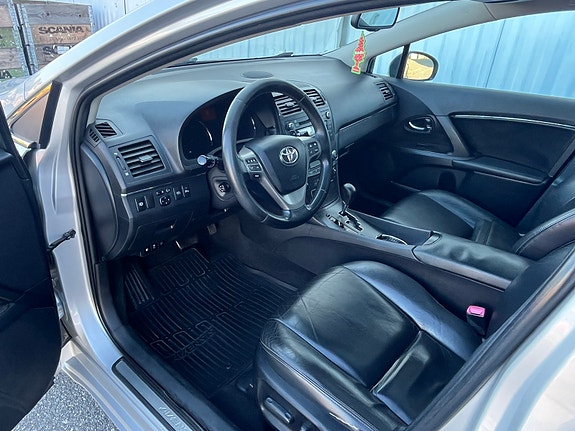 Toyota Avensis 9 of 22