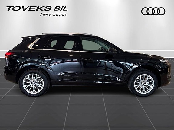 Audi Q3 4 of 15