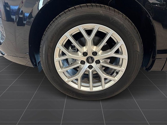 Audi Q3 9 of 15