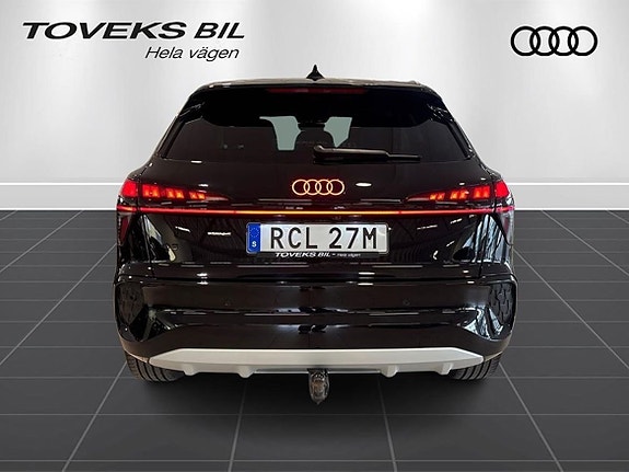 Audi Q3 6 of 15