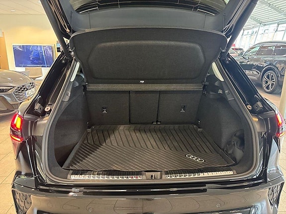 Audi Q3 14 of 15