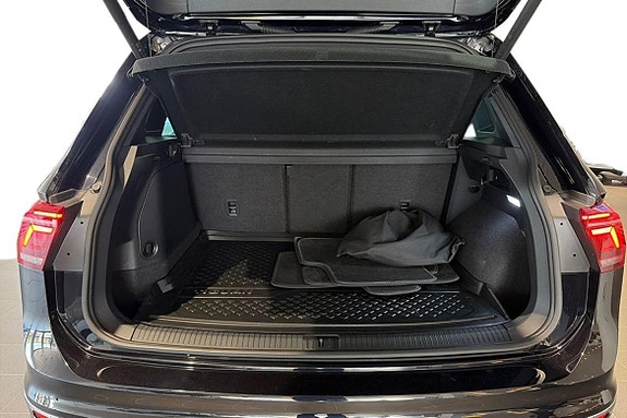 Volkswagen Tiguan 23 of 25