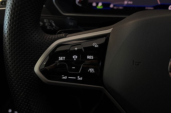 Volkswagen Tiguan 16 of 25