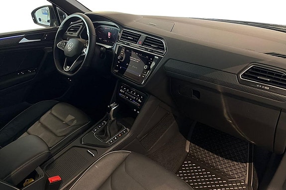 Volkswagen Tiguan 17 of 25