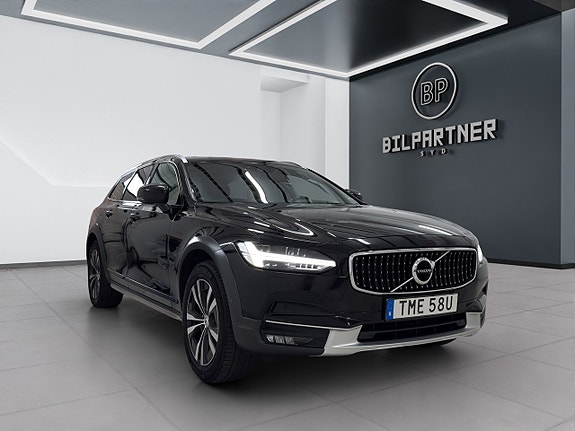 Volvo V90 Cross Country 4 of 21