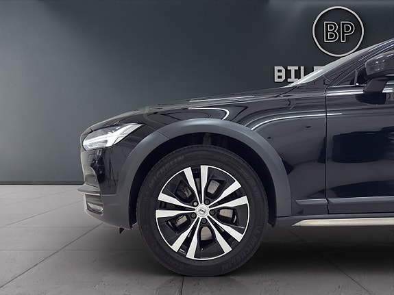 Volvo V90 Cross Country 21 of 21