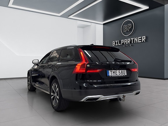 Volvo V90 Cross Country 8 of 21