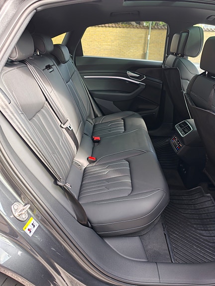 Audi Q8 7 of 7