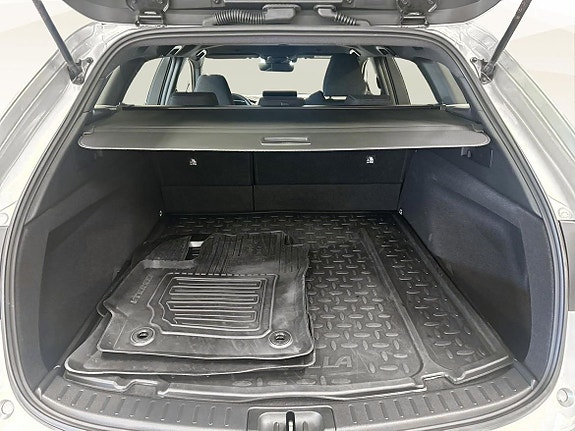 Toyota Corolla 12 of 18