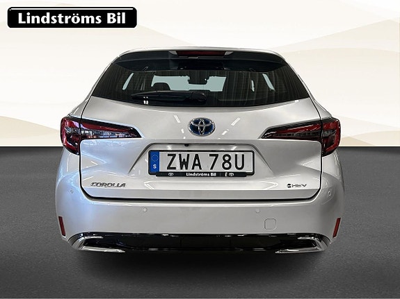 Toyota Corolla 8 of 18