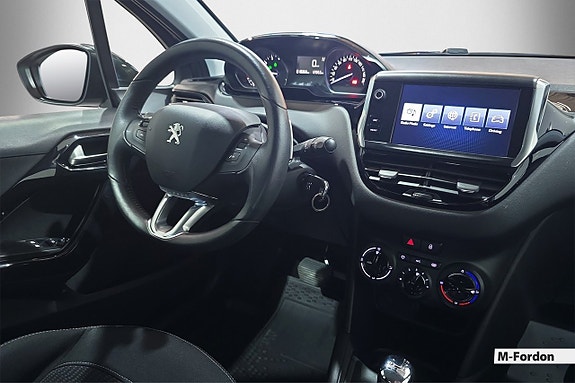 Peugeot 208 15 of 17