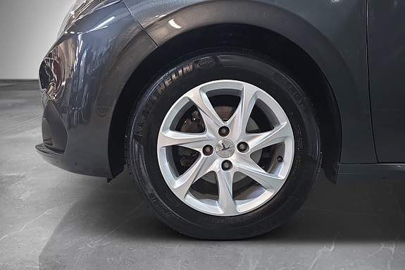 Peugeot 208 7 of 17