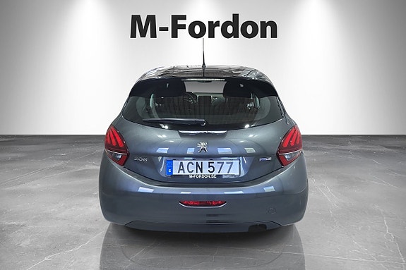 Peugeot 208 4 of 17