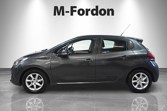 Peugeot 208 5 of 17
