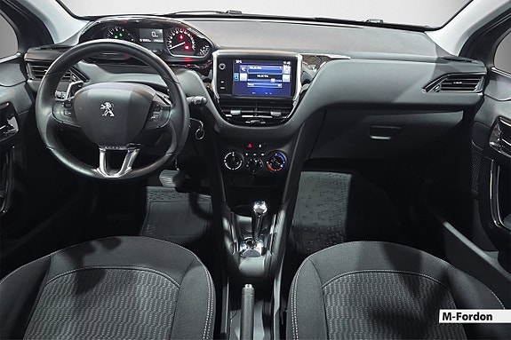 Peugeot 208 13 of 17