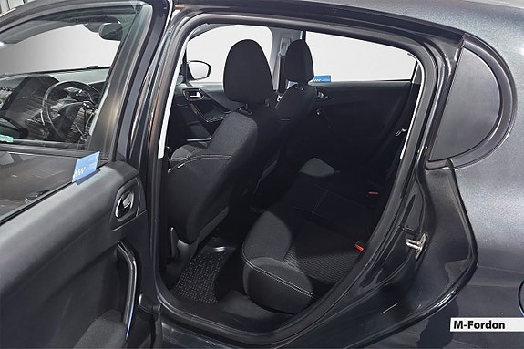 Peugeot 208 10 of 17