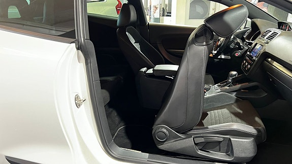 Volkswagen Scirocco 10 of 15