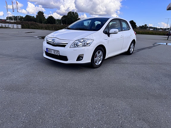 Toyota Auris 4 of 7