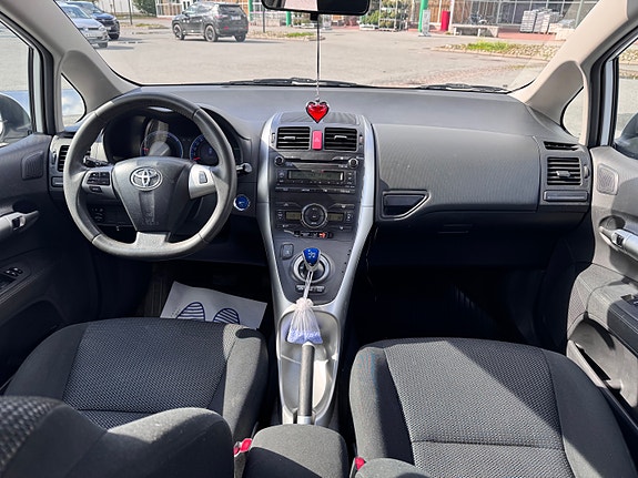Toyota Auris 6 of 7