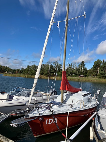 Primvent 23 -kul fransk midgethavskryssare med rullfock och peke 25 of 30