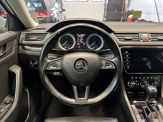 Skoda Superb 22 of 30