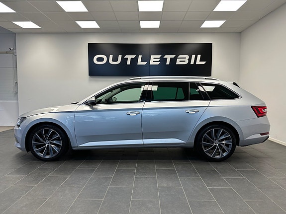 Skoda Superb 2 of 30