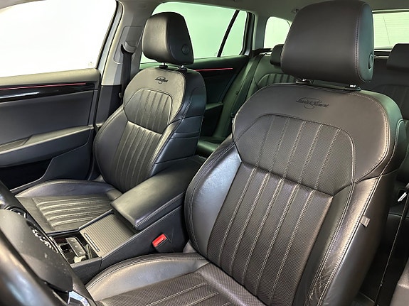 Skoda Superb 14 of 30
