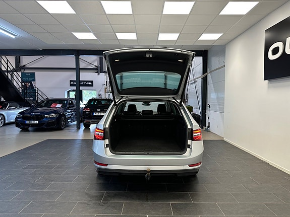 Skoda Superb 8 of 30