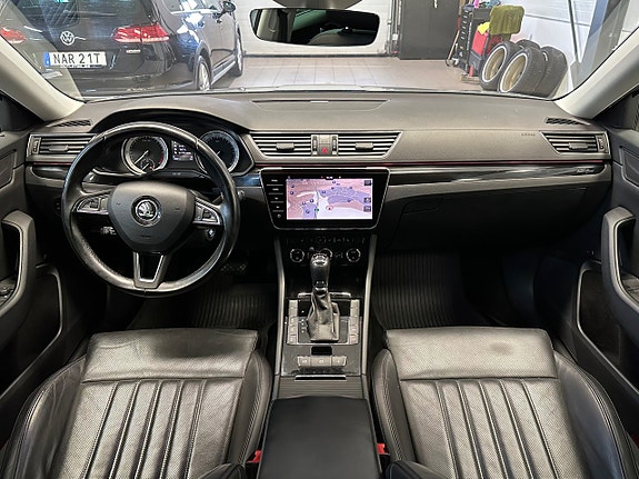 Skoda Superb 11 of 30