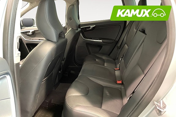 Volvo XC60 11 of 24