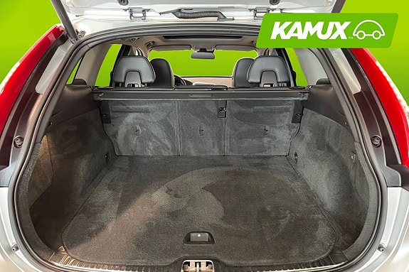 Volvo XC60 12 of 24