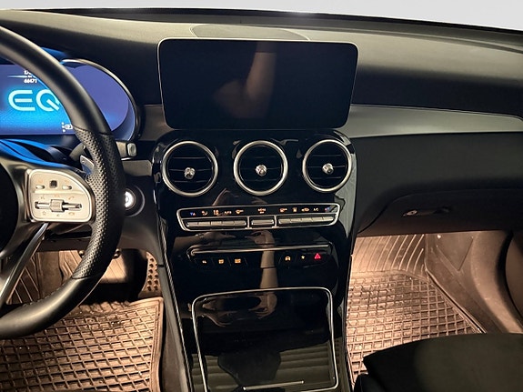 Mercedes-Benz GLC300 de 13 of 27