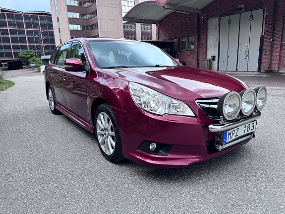 Subaru Legacy 7 of 21