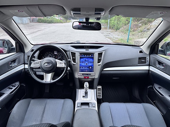 Subaru Legacy 8 of 21