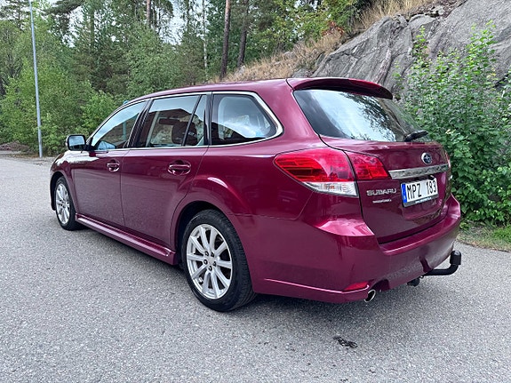 Subaru Legacy 4 of 21