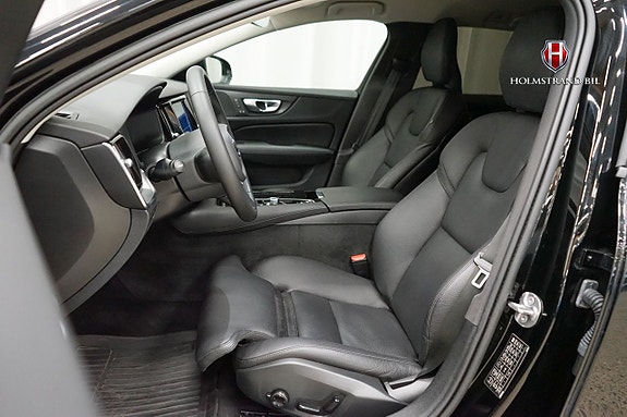 Volvo V60 10 of 25