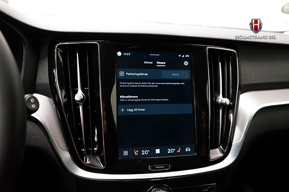 Volvo V60 18 of 25