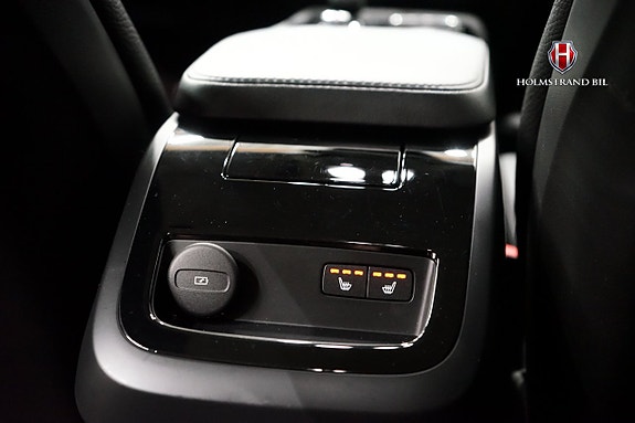 Volvo V60 13 of 25
