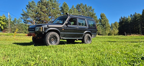 Land Rover Discovery 2 of 21