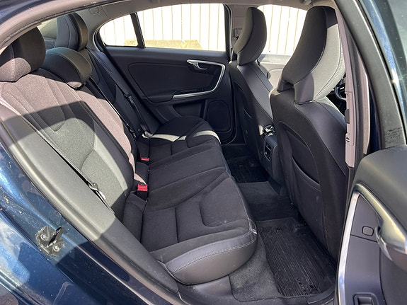 Volvo S60 7 of 7