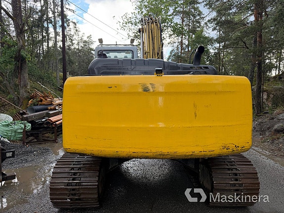 Grävmaskin New Holland E 215B med tillbehör 6 of 27