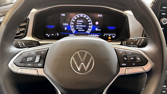 Volkswagen T-Roc 16 of 19