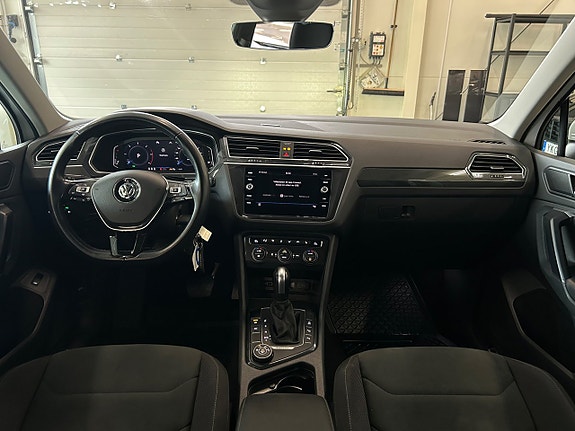 Volkswagen Tiguan 17 of 30
