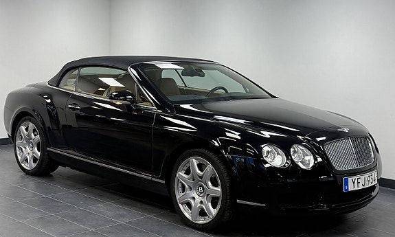 Bentley Continental GTC 2 of 21