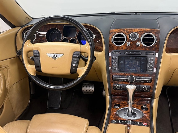 Bentley Continental GTC 10 of 21