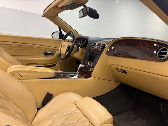 Bentley Continental GTC 12 of 21