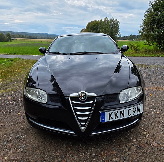 Alfa Romeo GT 5 of 18