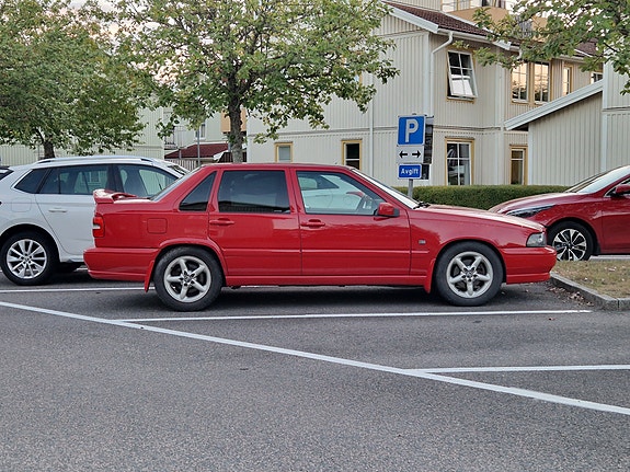Volvo S70 3 of 5