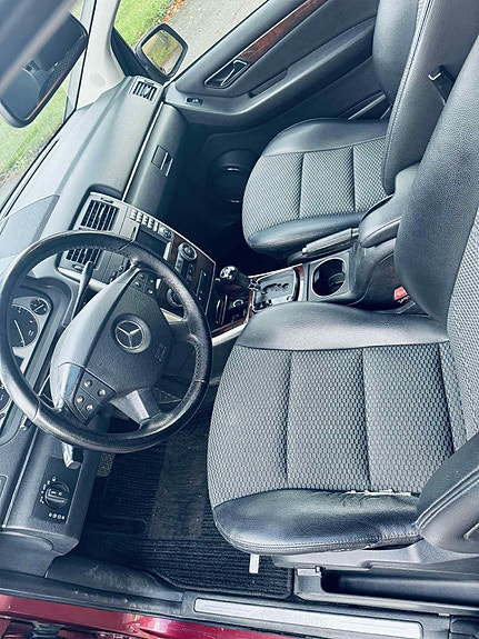 Mercedes-Benz B200 7 of 12