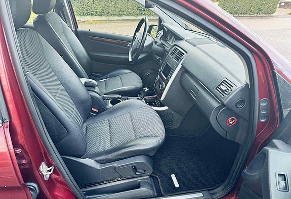 Mercedes-Benz B200 9 of 12